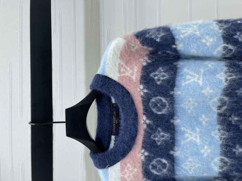 l0vis Vvtt0n sweaters